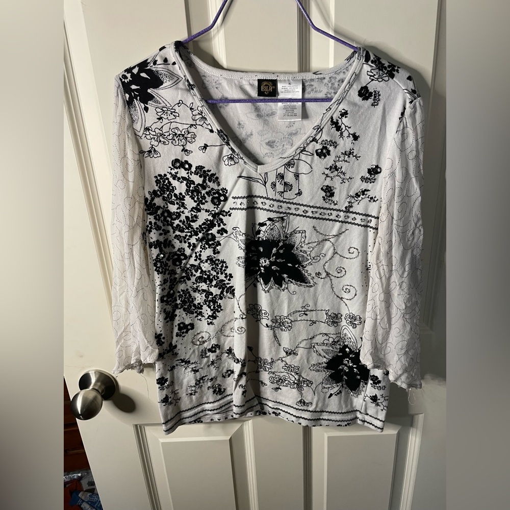 BILA XL Black and White Floral Blouse Rayon Sleeves